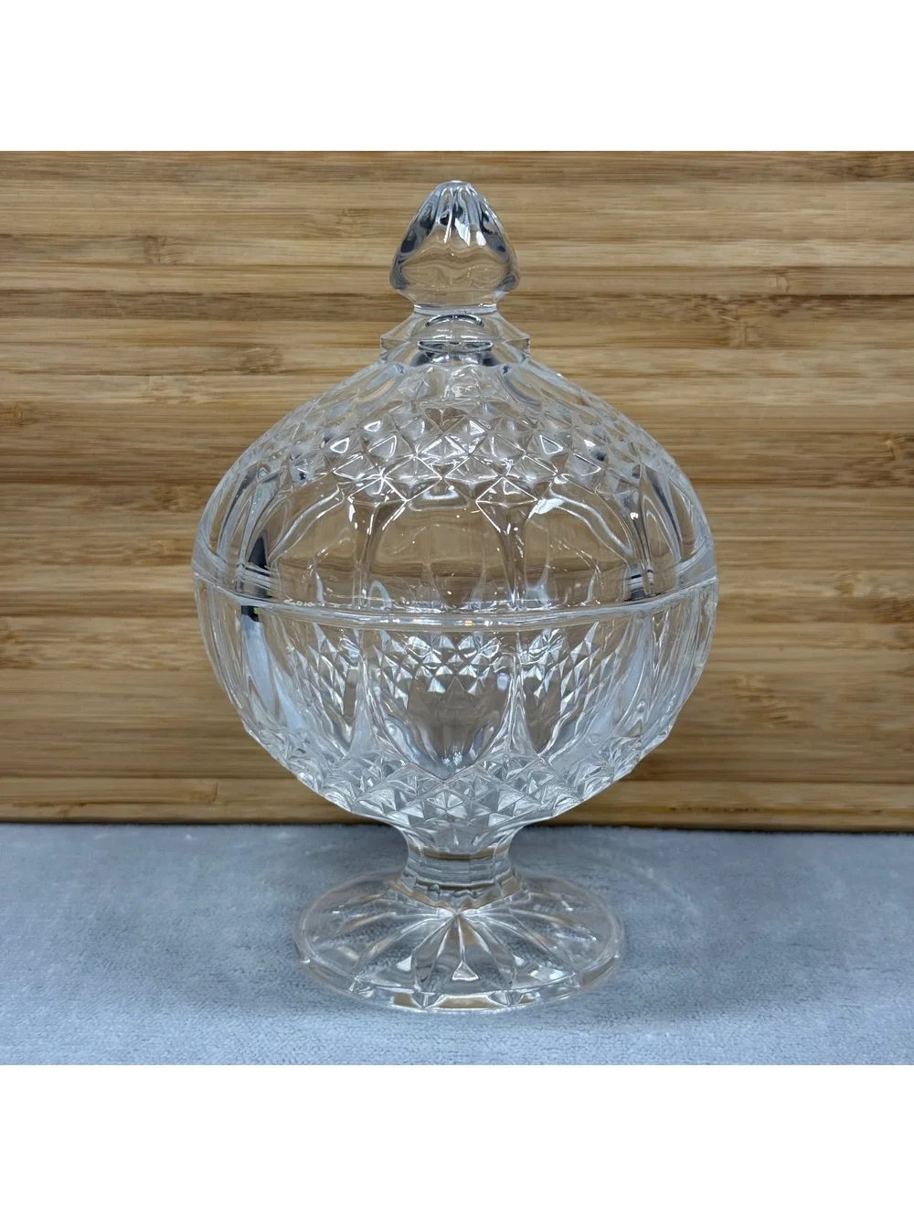Cristal d'Arques Longchamp 24% Lead Crystal Covered Candy Dish with Lid France